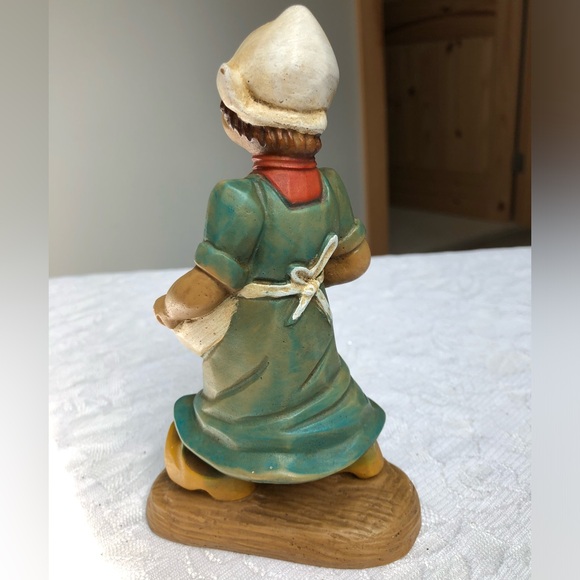 Vintage Dutch Holland Girl Figurine - Picture 3 of 7